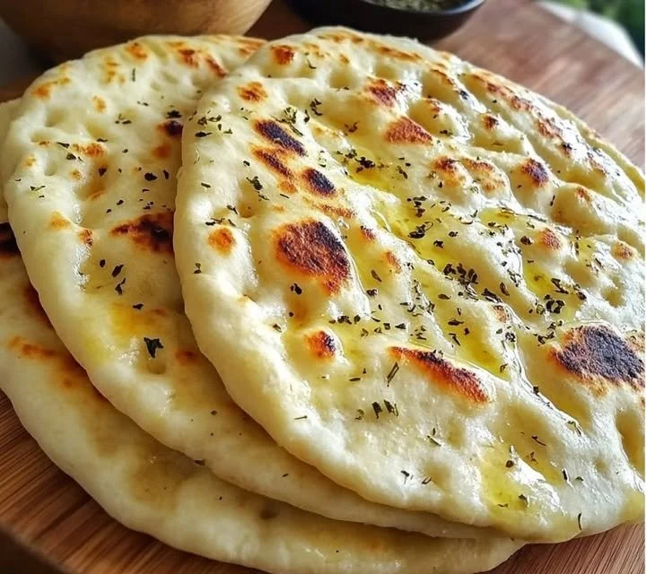 Recette facile de pain plat à l'ail express pour un goût délicieux